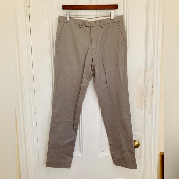 J.Crew Bowery Slim Fit Dress Pants in Stretch Chino in Warm Gray - Picture 1 of 5